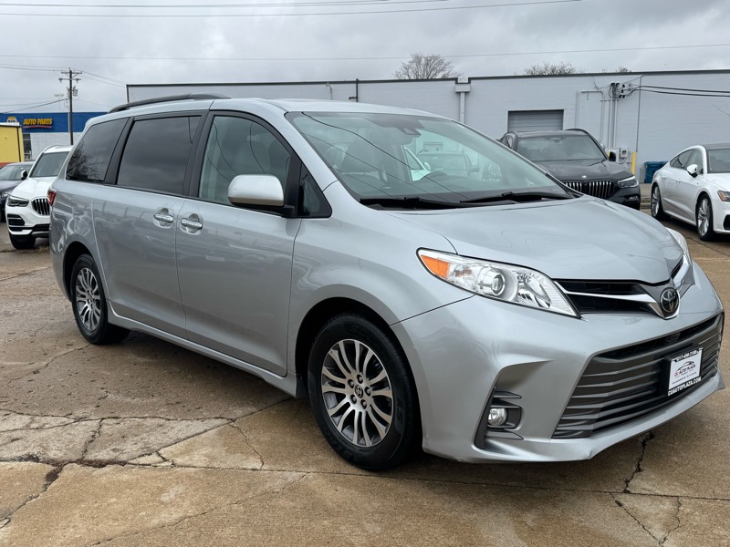 Toyota Sienna Limited Premium 7-Passenger 2020