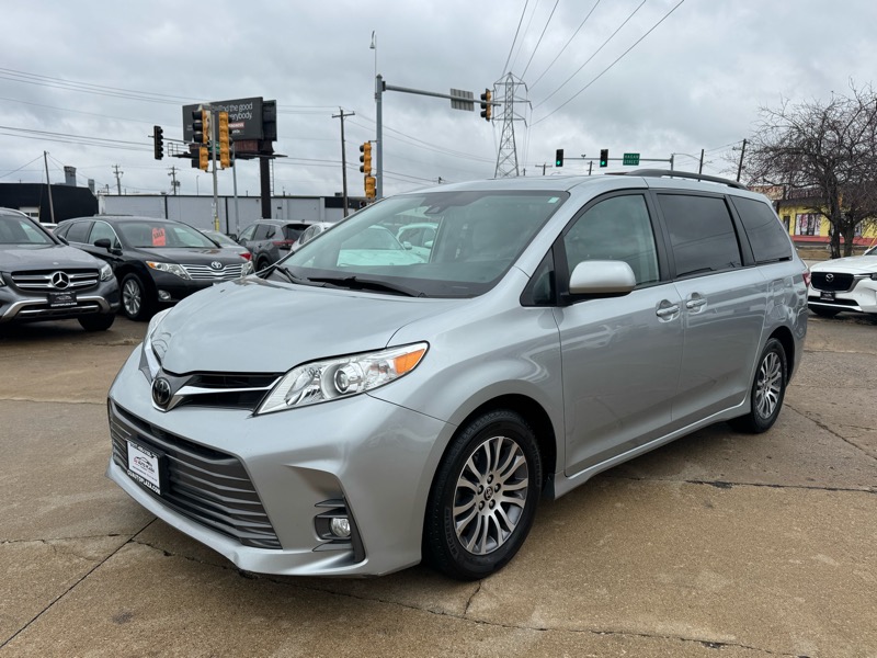 Toyota Sienna Limited Premium 7-Passenger 2020