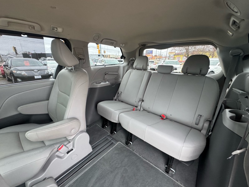 Toyota Sienna Limited Premium 7-Passenger 2020