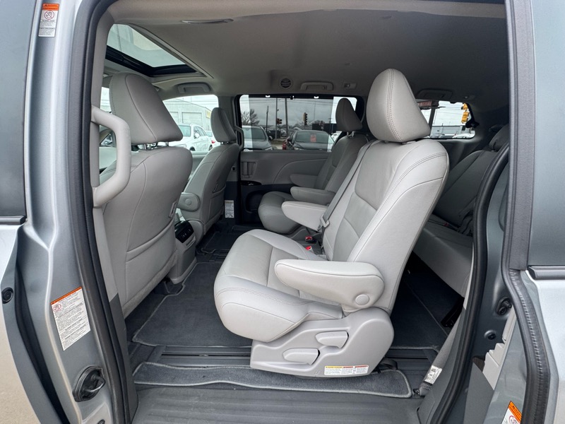 Toyota Sienna Limited Premium 7-Passenger 2020