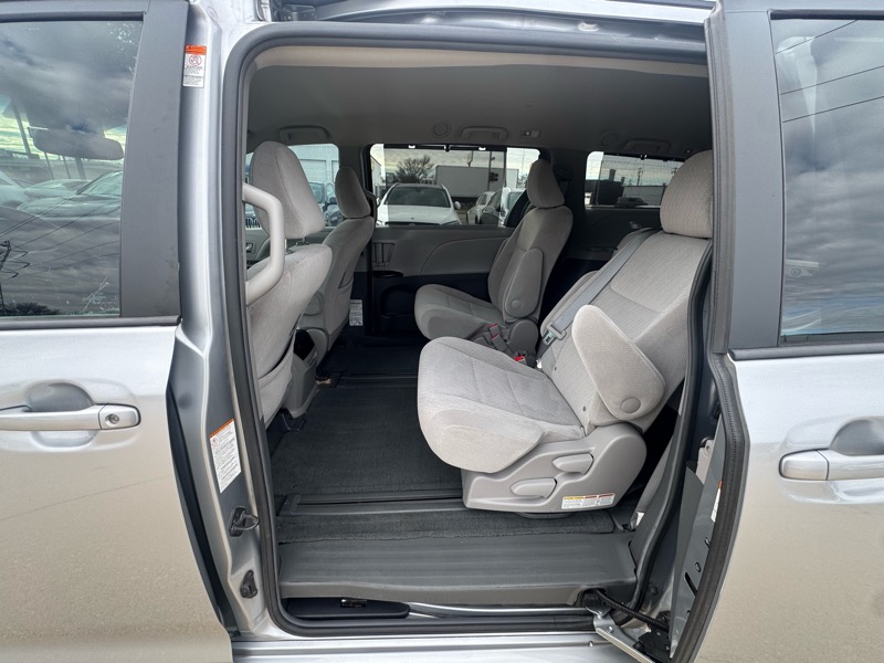 Toyota Sienna LE FWD 8-Passenger V6 2015