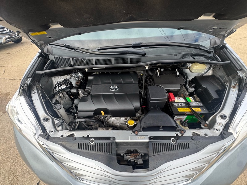 Toyota Sienna LE FWD 8-Passenger V6 2015