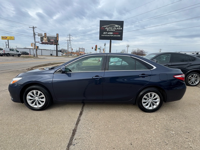 Toyota Camry LE 2017