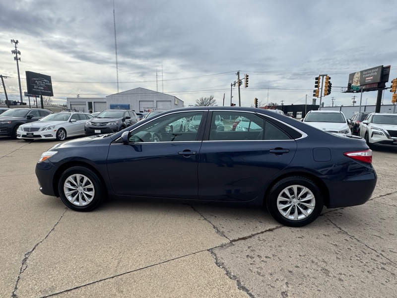 Toyota Camry LE 2017
