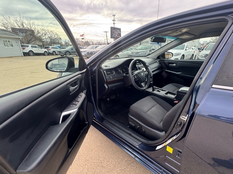 Toyota Camry LE 2017