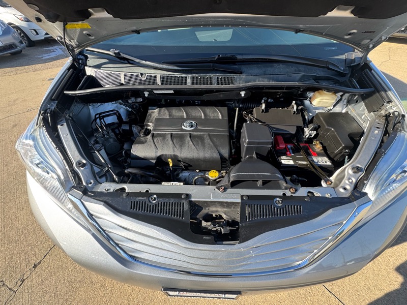 Toyota Sienna LE FWD 8-Passenger V6 2015