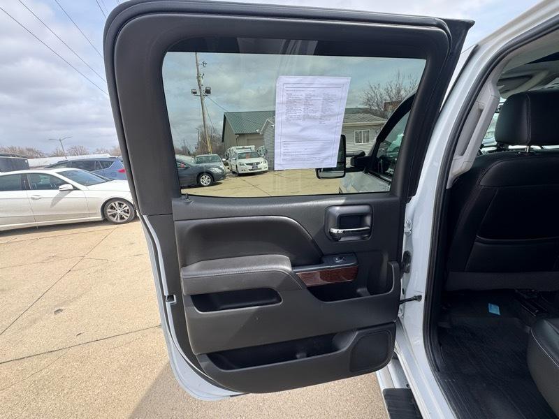 GMC Sierra 1500 SLT Crew Cab Short Box 4WD 2017