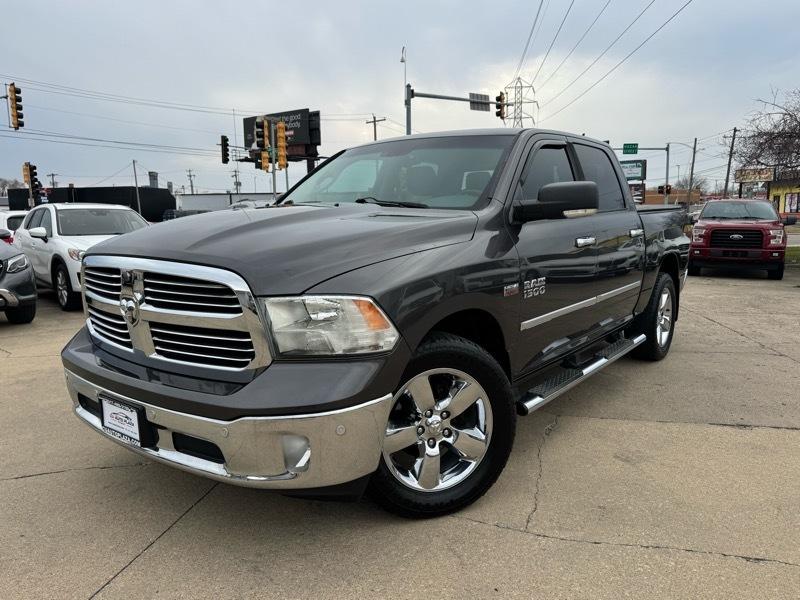 RAM 1500 SLT Crew Cab SWB 4WD 2015