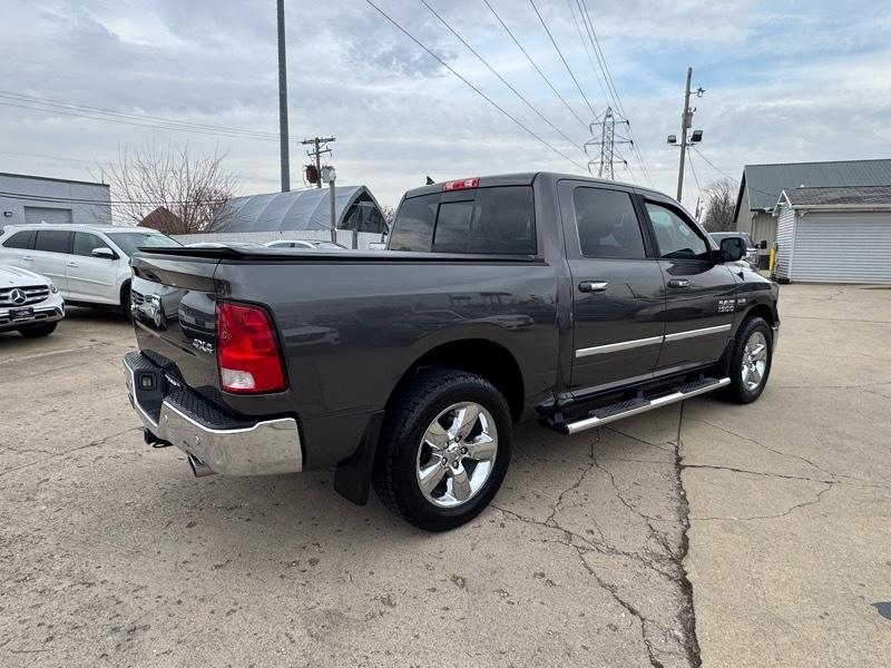 RAM 1500 SLT Crew Cab SWB 4WD 2015