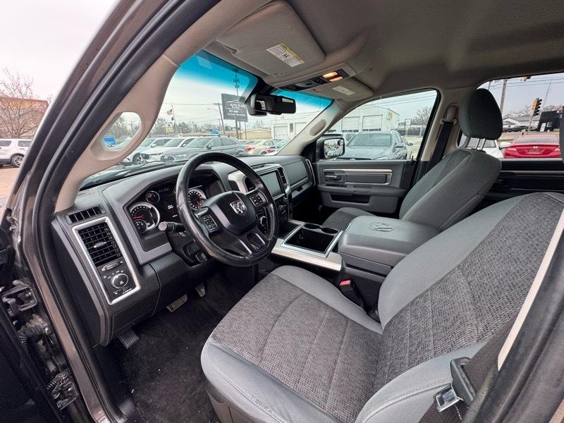 RAM 1500 SLT Crew Cab SWB 4WD 2015