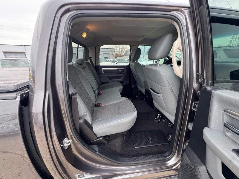 RAM 1500 SLT Crew Cab SWB 4WD 2015