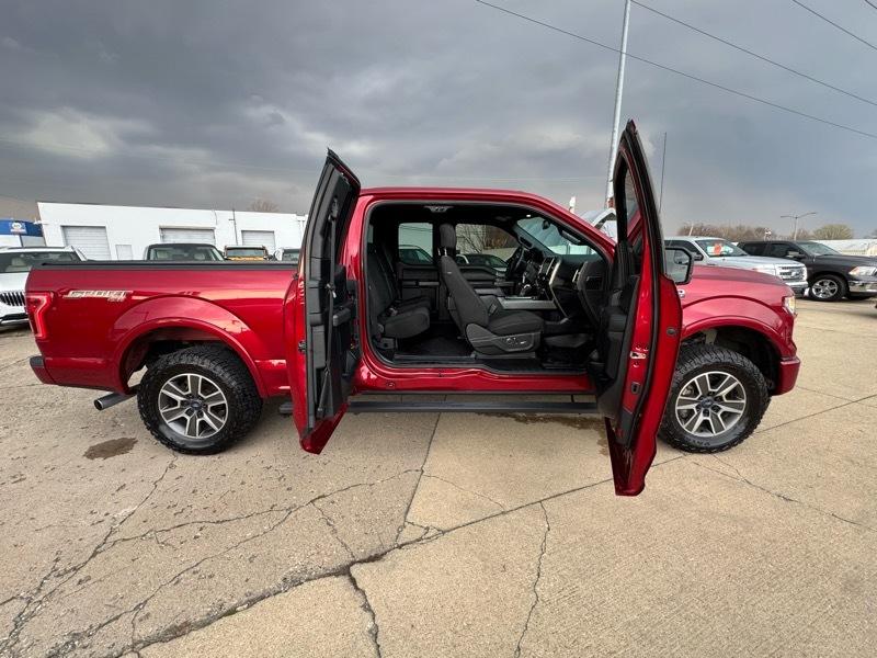 Ford F-150 4WD SuperCab 133" XLT 2017