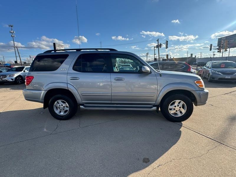 Toyota Sequoia SR5 4WD 2003