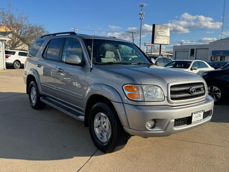 Toyota Sequoia SR5 4WD 2003