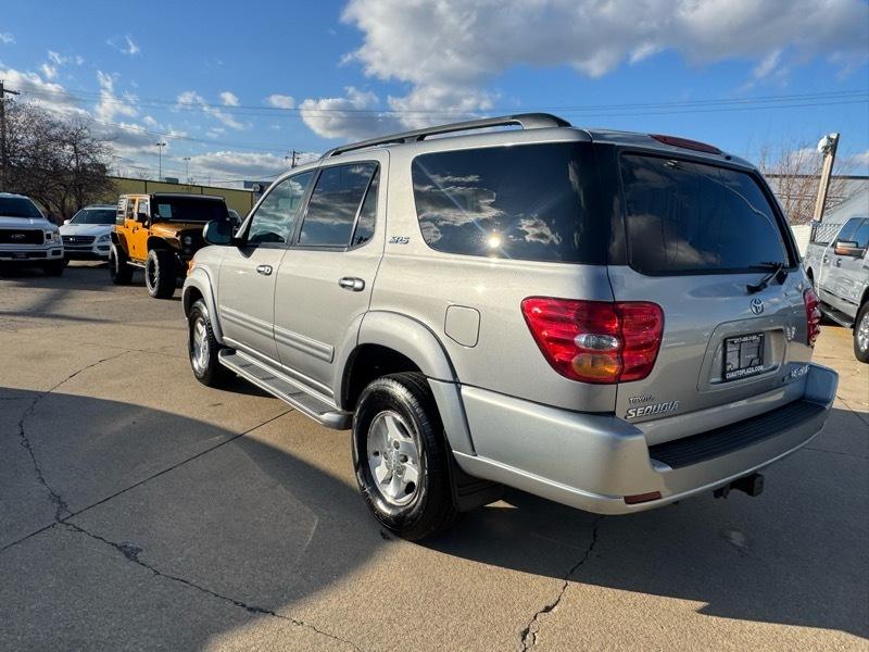 Toyota Sequoia SR5 4WD 2003