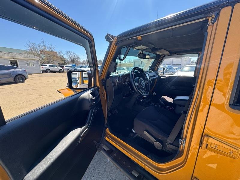 Jeep Wrangler Unlimited 4WD 4dr Sport 2014