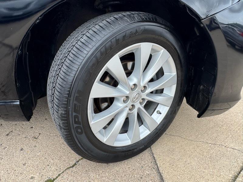 Toyota Venza LE I4 AWD 2015