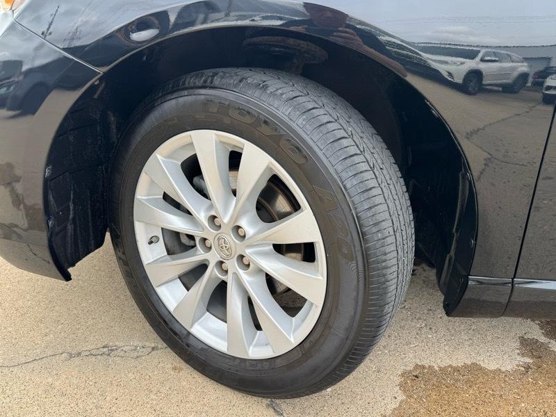 Toyota Venza LE I4 AWD 2015