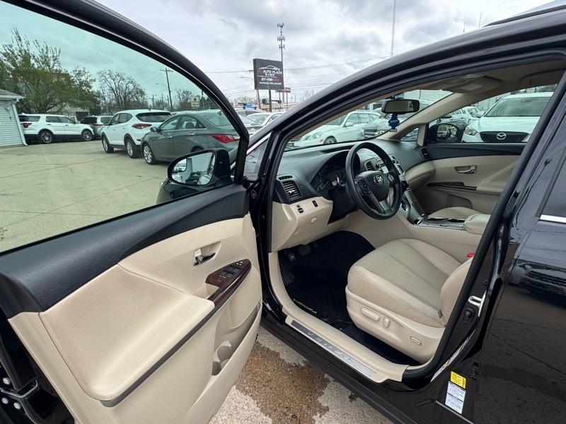 Toyota Venza LE I4 AWD 2015