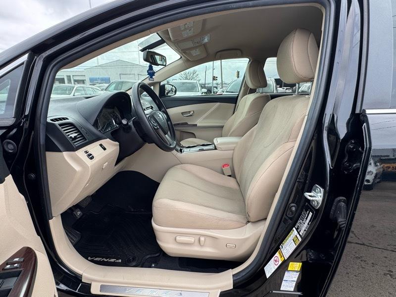 Toyota Venza LE I4 AWD 2015