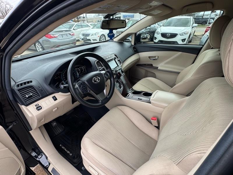 Toyota Venza LE I4 AWD 2015