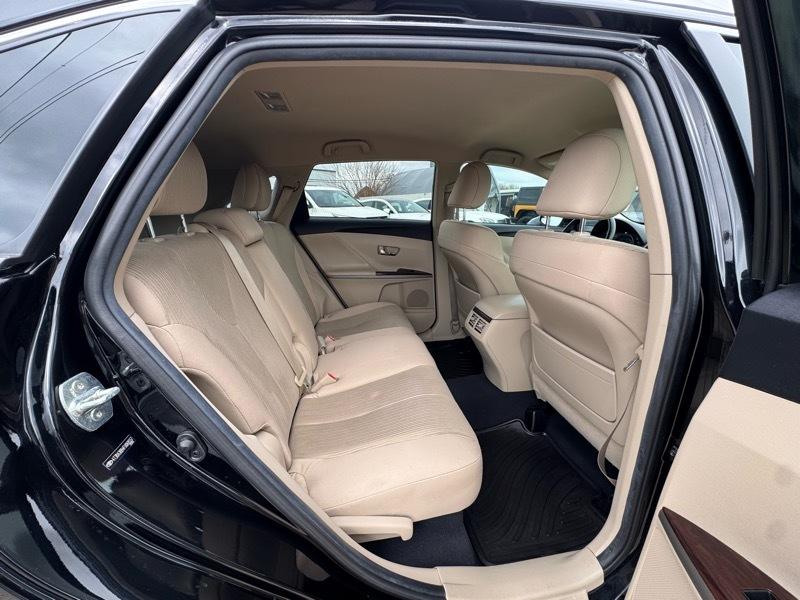 Toyota Venza LE I4 AWD 2015