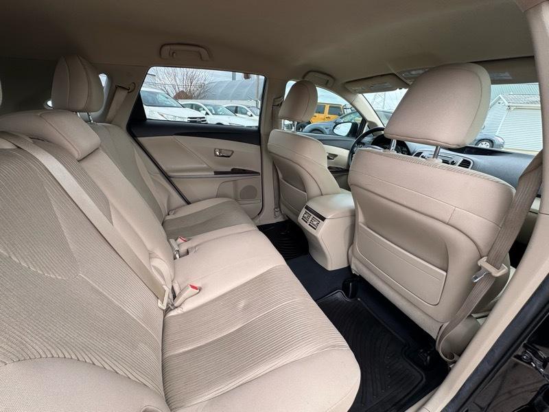 Toyota Venza LE I4 AWD 2015