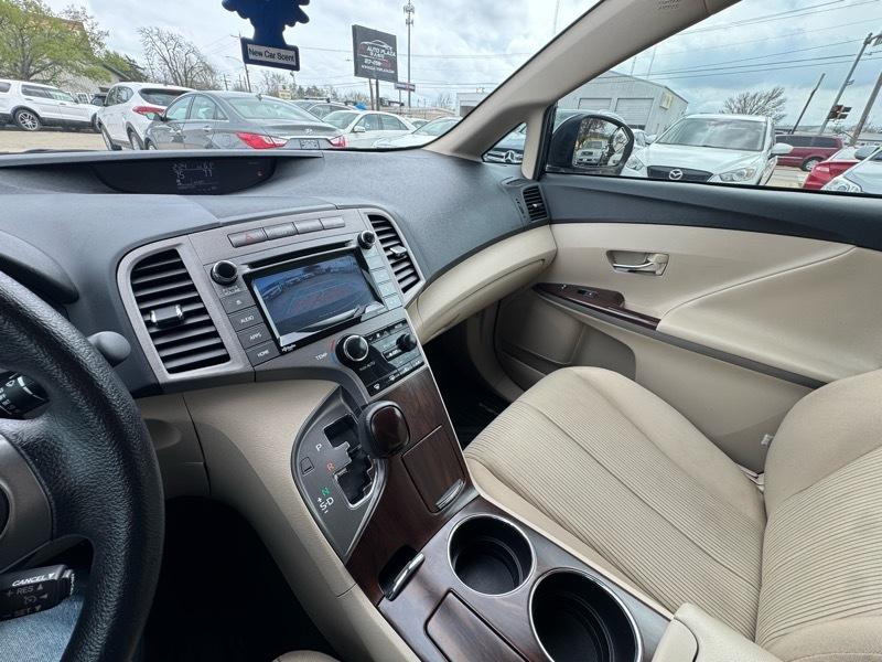 Toyota Venza LE I4 AWD 2015