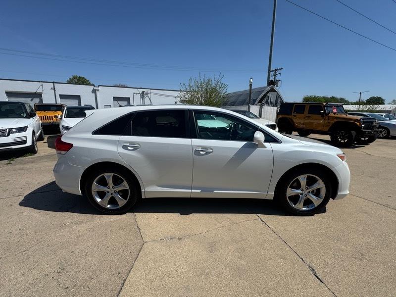 Toyota Venza 4dr Wgn V6 AWD (Natl) 2010