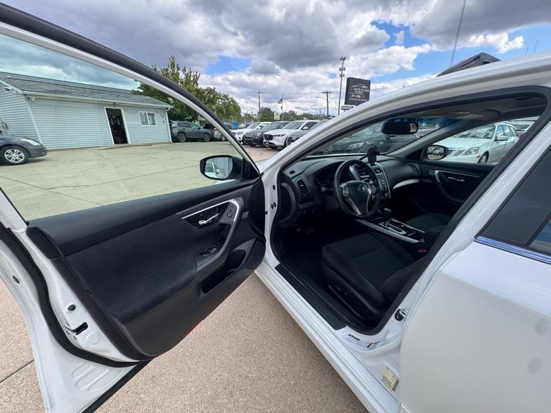 Nissan Altima 2.5 SV 2014
