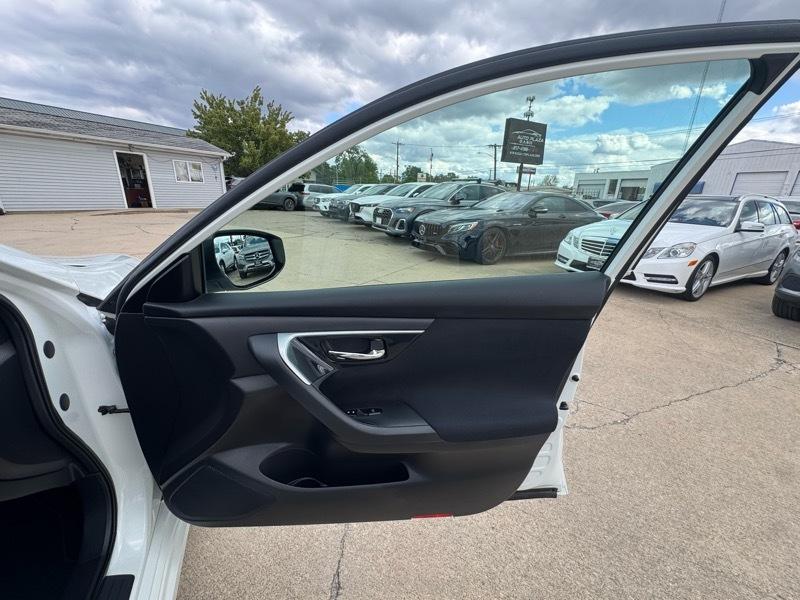 Nissan Altima 2.5 SV 2014