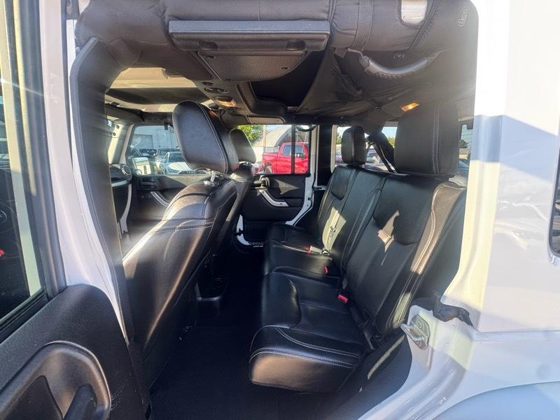 Jeep Wrangler Unlimited Rubicon 4WD 2015