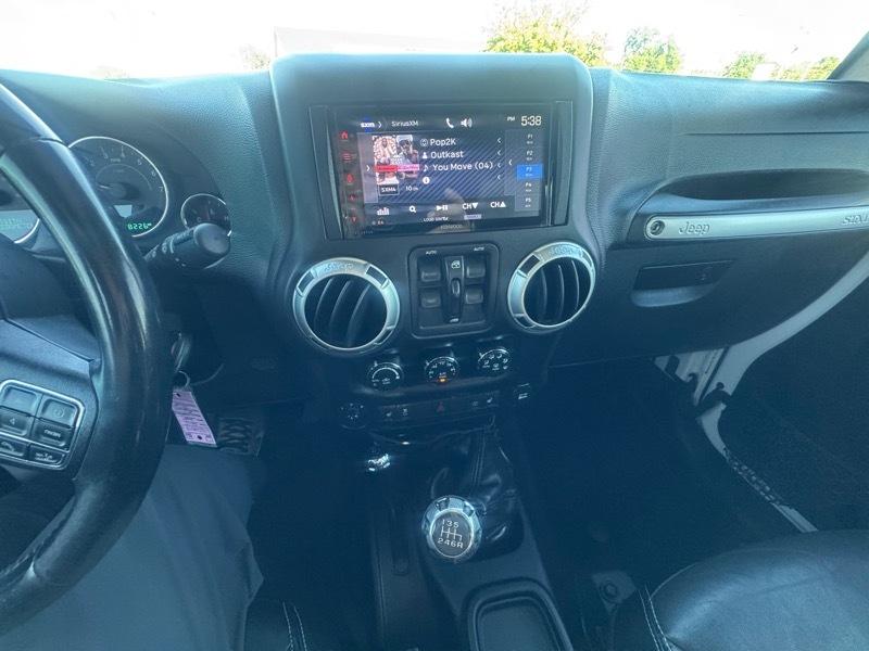 Jeep Wrangler Unlimited Rubicon 4WD 2015