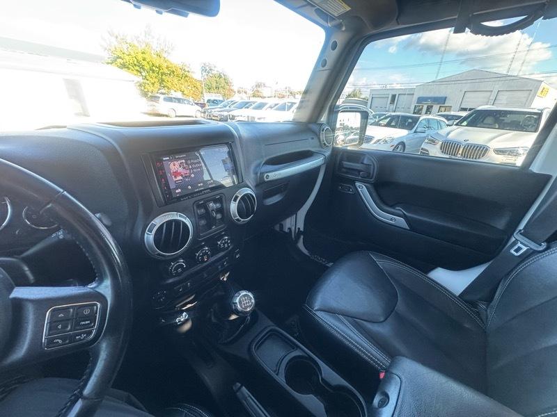 Jeep Wrangler Unlimited Rubicon 4WD 2015