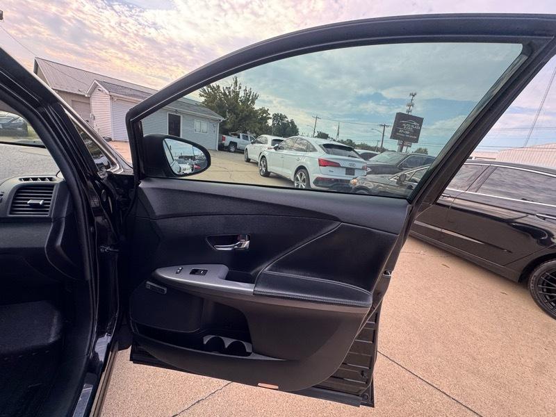Toyota Venza 4dr Wgn I4 AWD XLE (Natl) 2015