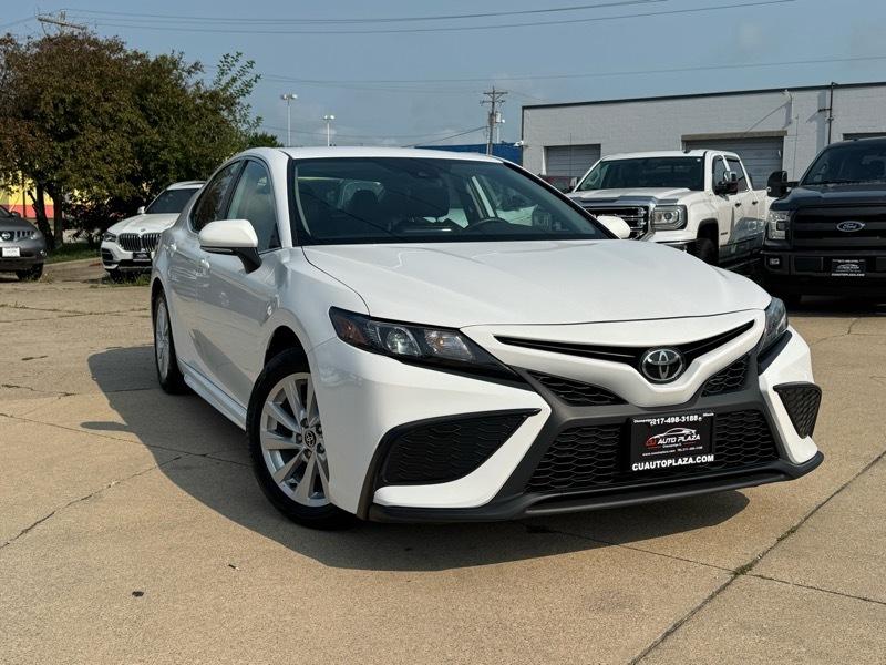 Toyota Camry SE 2024