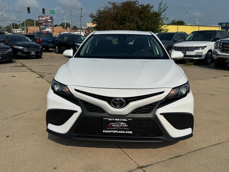 Toyota Camry SE 2024