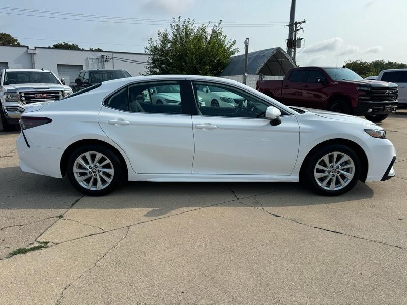 Toyota Camry SE 2024