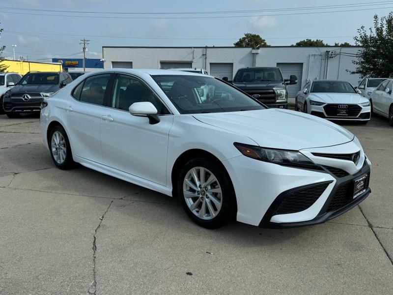 Toyota Camry SE 2024