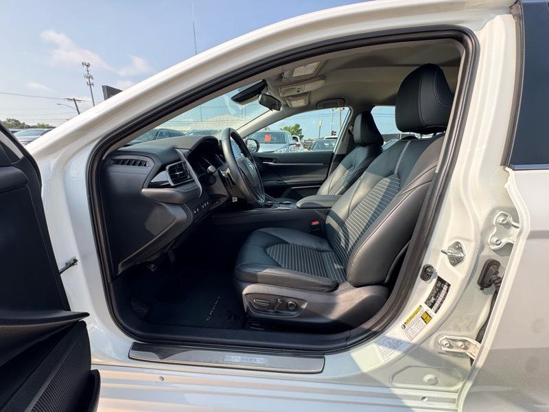 Toyota Camry SE 2024
