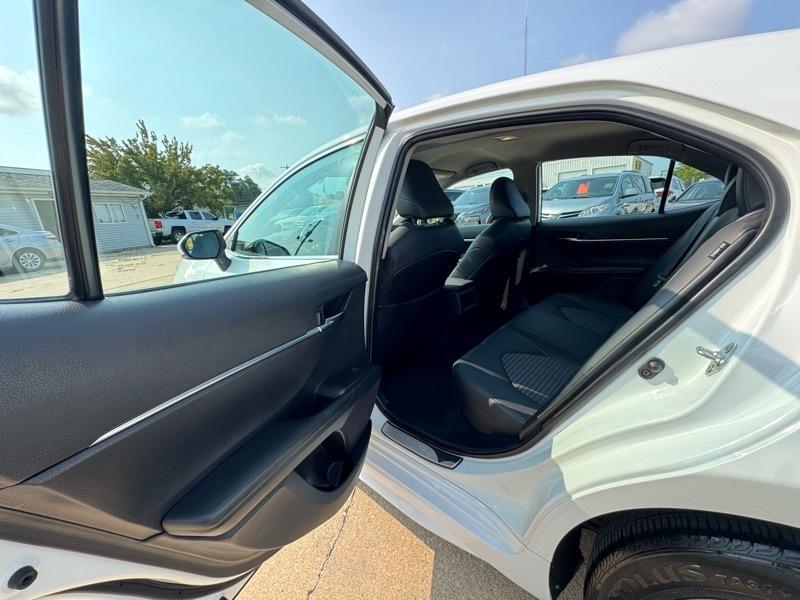 Toyota Camry SE 2024