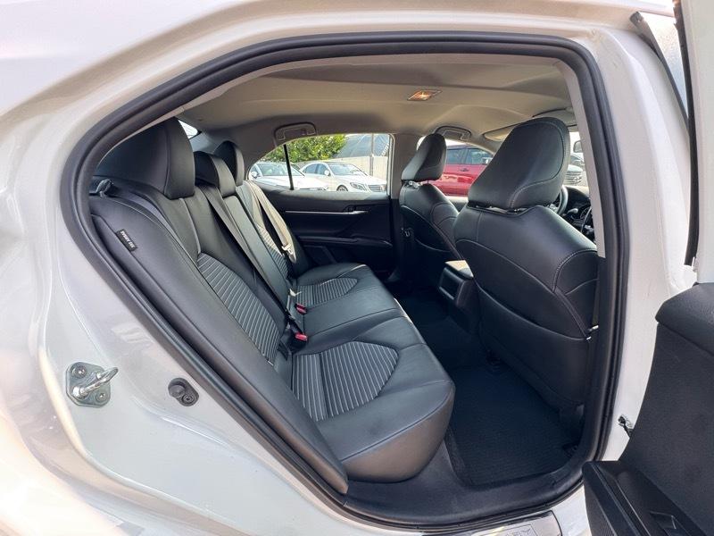 Toyota Camry SE 2024