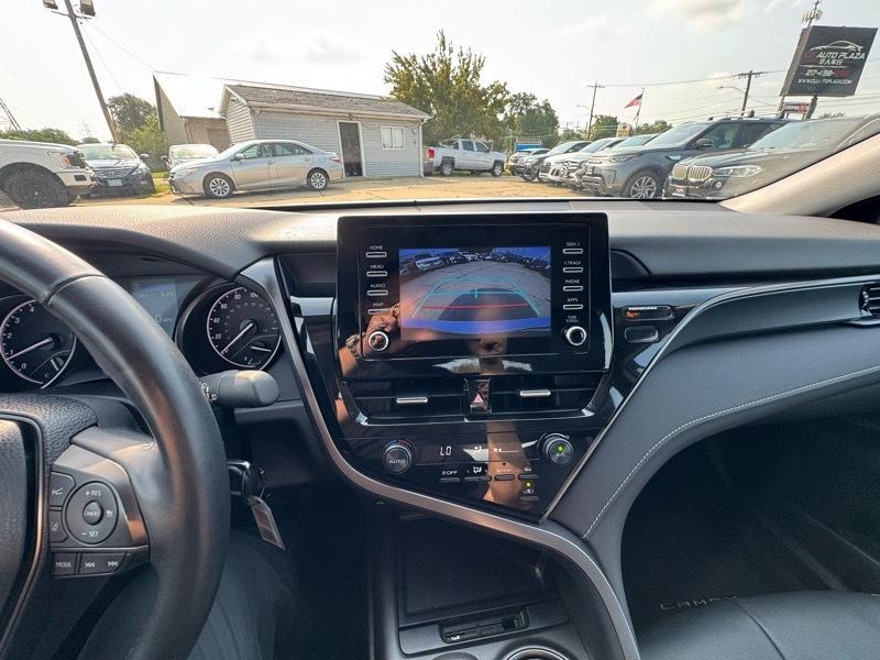 Toyota Camry SE 2024