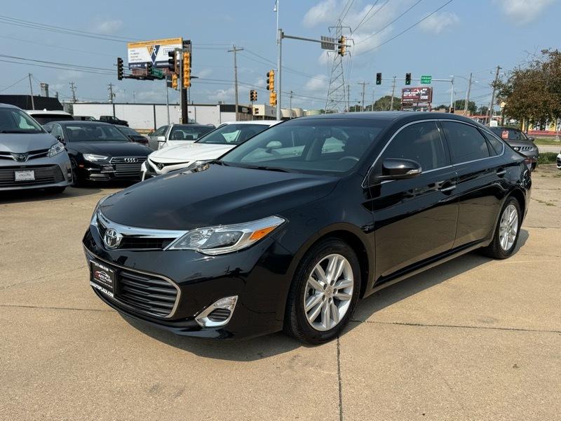Toyota Avalon 4dr Sdn XLE (Natl) 2013