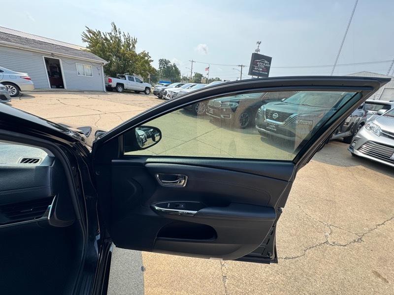 Toyota Avalon 4dr Sdn XLE (Natl) 2013