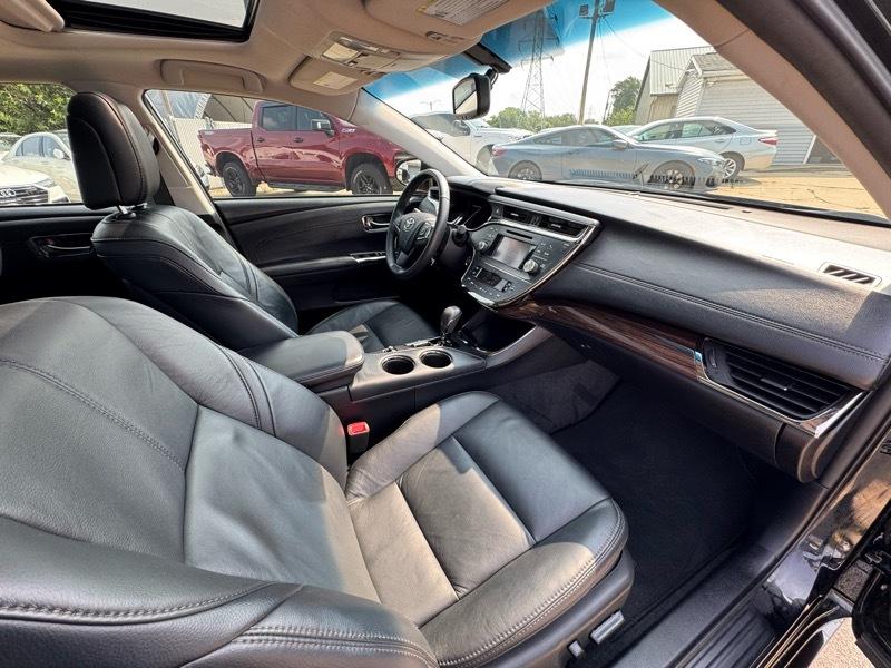 Toyota Avalon 4dr Sdn XLE (Natl) 2013