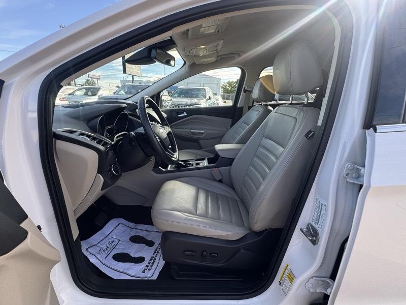 Ford Escape Titanium FWD 2017