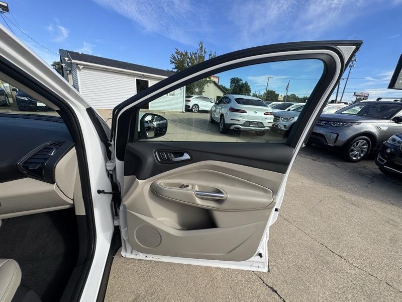 Ford Escape Titanium FWD 2017