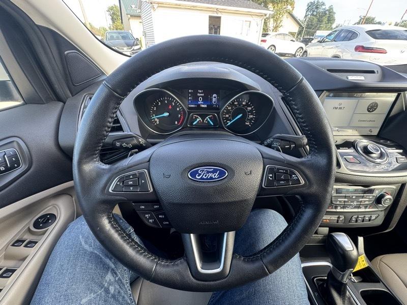 Ford Escape Titanium FWD 2017