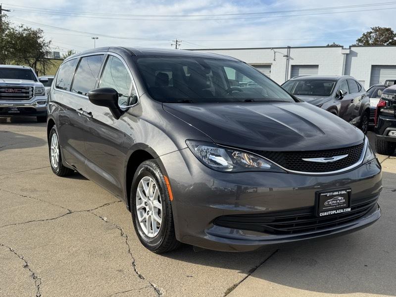 Chrysler Pacifica Touring 2017